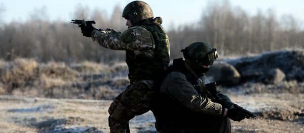 Special Rapid Response Unit personnel practice before going on a mission in Dagestan - Sputnik International