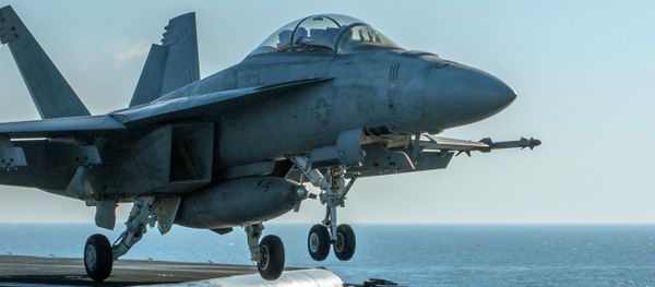 A US-led coalition of over 60 nations managed to stop the offensive of Islamic State (ISIL) militants in Syria and Iraq, the US Central Intelligence Agency (CIA) director said Sunday. - Sputnik International