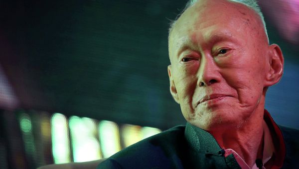 In this March 20, 2013, file photo, Singapore's first Prime Minister Lee Kuan Yew attends the Standard Chartered Singapore Forum in Singapore - Sputnik International