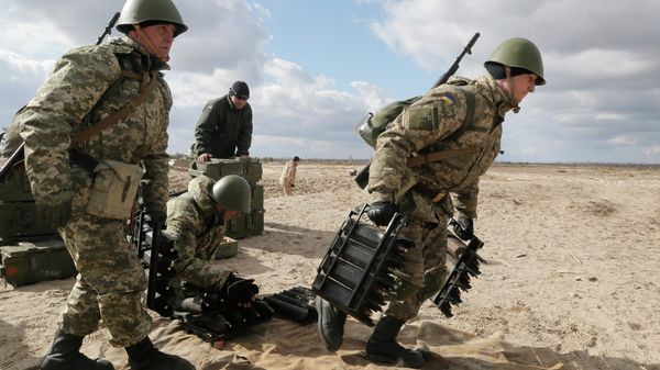 Ukrainian army soldiers - Sputnik International