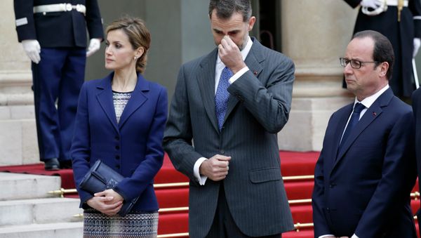 French President Francois Hollande (R), Spain's King Felipe VI and his wife Queen Letizia deliver a speech at the Elysee palace in Paris, March 24, 2015. French President Francois Hollande (R), Spain's King Felipe VI and his wife Queen Letizia deliver a speech at the Elysee palace in Paris, March 24, 2015. - Sputnik International