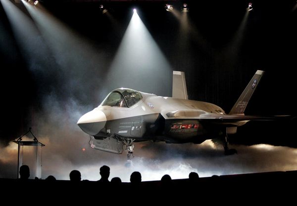 US Air Force’s New Trainer Plane Completes Low Altitude Tests – Video  - Sputnik International
