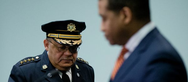 Philadelphia Police Commissioner Charles Ramsey, left, arrive for a news conference Monday, March 23, 2015, in Philadelphia. Poor training has left Philadelphia police officers with the mistaken belief that fearing for their lives alone is justification for using deadly force, the Justice Department said Monday in a review of the city’s nearly 400 officer-involved shootings since 2007 Philadelphia Police Commissioner Charles Ramsey, left, arrive for a news conference Monday, March 23, 2015, in Philadelphia. Poor training has left Philadelphia police officers with the mistaken belief that fearing for their lives alone is justification for using deadly force, the Justice Department said Monday in a review of the city’s nearly 400 officer-involved shootings since 2007 - Sputnik International