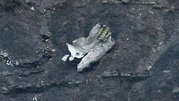 Debris of the crashed Germanwings passenger jet Debris of the crashed Germanwings passenger jet - Sputnik International