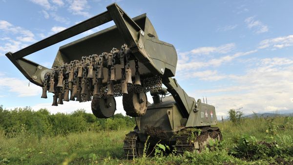 Multifunctional robotic Uranium-6 demining system - Sputnik International
