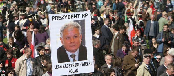 Warsaw residents pay their last respects to victims of Smolensk plane crash. File photo - Sputnik International