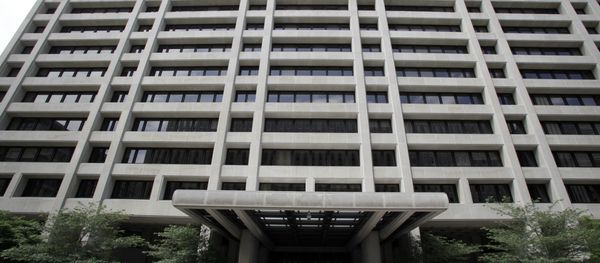 This may 15, 2011 file photo shows the International Monetary Fund (IMF) headquarters building in Washington, DC - Sputnik International