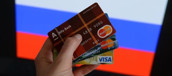 Bank cards of Visa and MasterCard international payment systems - Sputnik International