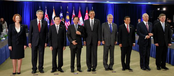 President Barack Obama meets with Trans-Pacific Partnership leaders during the APEC summit in Honolulu, Hawaii, Saturday, Nov. 12, 2011 President Barack Obama meets with Trans-Pacific Partnership leaders during the APEC summit in Honolulu, Hawaii, Saturday, Nov. 12, 2011 - Sputnik International