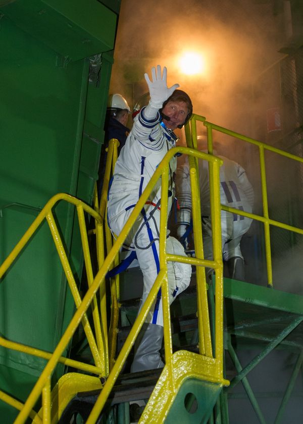 Soyuz Spacecraft Lifts Off With Historic ISS Expedition Aboard - Sputnik International