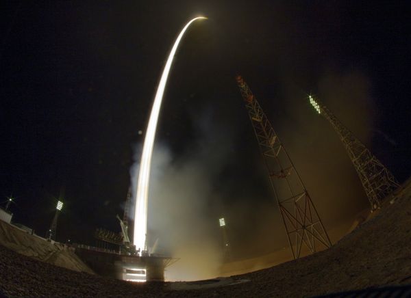Soyuz Spacecraft Lifts Off With Historic ISS Expedition Aboard - Sputnik International