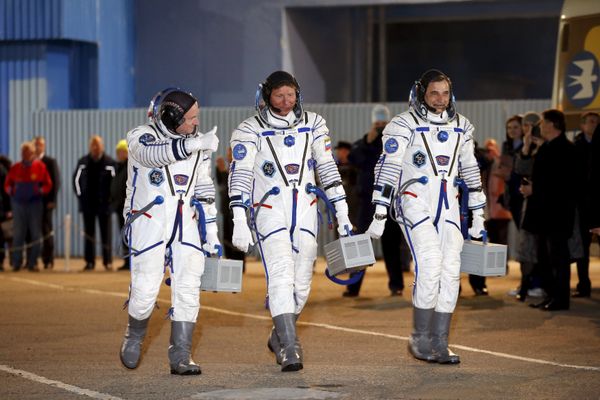Soyuz Spacecraft Lifts Off With Historic ISS Expedition Aboard - Sputnik International