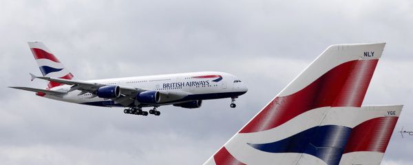 A British Airways Airbus A380 lands at Heathrow Airport in London on July 4, 2013. British Airways is the first UK airline to take delivery of the A380 and the first long-haul flight will be to Los Angeles on September 24, 2013 A British Airways Airbus A380 lands at Heathrow Airport in London on July 4, 2013. British Airways is the first UK airline to take delivery of the A380 and the first long-haul flight will be to Los Angeles on September 24, 2013 - Sputnik International