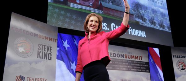Carly Fiorina waves after speaking at the Freedom Summit, Saturday, Jan. 24, 2015, in Des Moines, Iowa - Sputnik International
