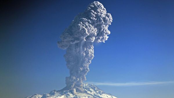 Shiveluch eruption on March 25 - Sputnik International