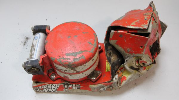 This photo provided in Paris, Wednesday, March 25, 2015 by the BEA, the French Air Accident Investigation Agency, shows the voice data recorder of the Germanwings jetliner that crashed Tuesday in the French Alps. - Sputnik International