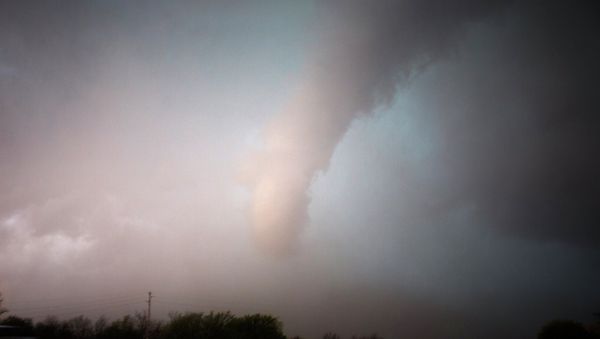 A Tornado is seen in Keystone Lake, Oklahoma, March 25, 2015 - Sputnik International