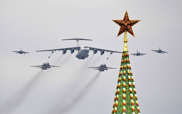 Russia's Air Force rehearses for May 9 Victory Day parade air show Russia's Air Force rehearses for May 9 Victory Day parade air show - Sputnik International