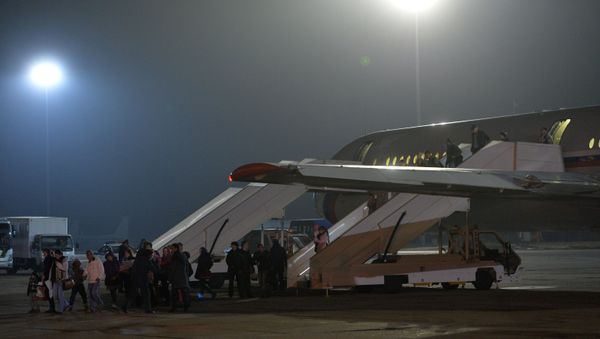 Самолет, эвакуировавший россиян из Йемена, приземлился в Подмосковье - Sputnik International