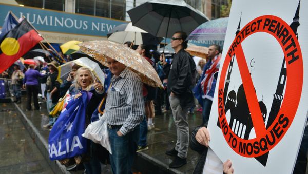 Protesters attend a “Reclaim Australia” rally to oppose religious extremism in Sydney on April 4, 2015 Protesters attend a “Reclaim Australia” rally to oppose religious extremism in Sydney on April 4, 2015 - Sputnik International