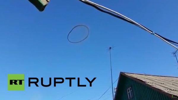 Truth Is Out There: Mysterious Black Ring Spotted in Kazakhstan Skies - Sputnik International