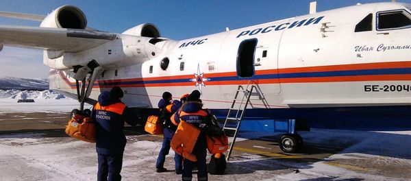Поисково-спасательная операция в районе крушения траулера в Охотском море - Sputnik International