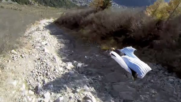 GoPro: Wingsuit High Five - Sputnik International