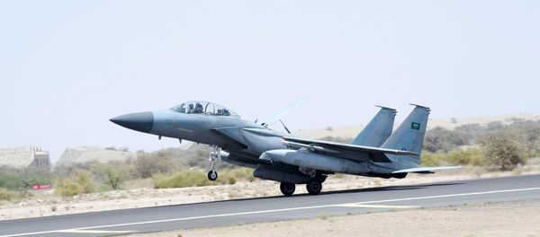 A jet takes off to participate in the Saudi-led air strikes on Yemen, at an airbase in an undisclosed location in Saudi Arabia in this April 2, 2015 picture provided by Saudi Press Agency. Picture taken April 2, 2015 A jet takes off to participate in the Saudi-led air strikes on Yemen, at an airbase in an undisclosed location in Saudi Arabia in this April 2, 2015 picture provided by Saudi Press Agency. Picture taken April 2, 2015 - Sputnik International