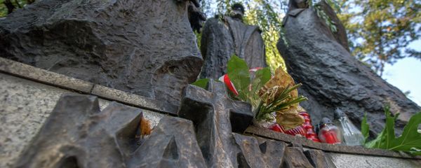 Challenging a Russian television report's commentary on a speech by the Polish president in a commemoration of the execution of Polish officers at Katyn, Polish media argue that the channel 'twisted the president's words.' But who really said what? - Sputnik International