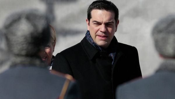 Greek Prime Minister Alexis Tsipras takes part in a wreath-laying ceremony at the Tomb of the Unknown Soldier by the Kremlin Wall in Moscow Greek Prime Minister Alexis Tsipras takes part in a wreath-laying ceremony at the Tomb of the Unknown Soldier by the Kremlin Wall in Moscow - Sputnik International