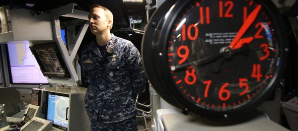A United States Navy sailor stands guard on board a US Navy destroyer. A United States Navy sailor stands guard on board a US Navy destroyer. - Sputnik International