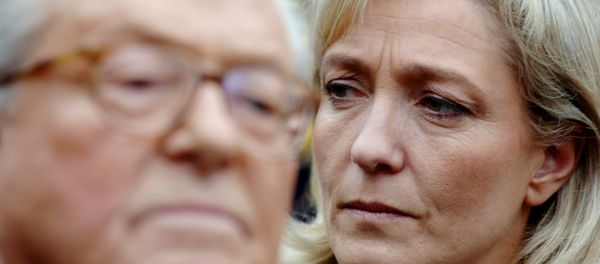 Marine Le Pen (right) and her father Jean-Marie Le Pen Marine Le Pen (right) and her father Jean-Marie Le Pen - Sputnik International
