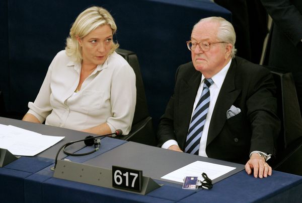 Jean-Marie Le Pen, right, and his daughter Marine Le Pen sit at the European Parliament, in Strasbourg, eastern France Jean-Marie Le Pen, right, and his daughter Marine Le Pen sit at the European Parliament, in Strasbourg, eastern France - Sputnik International