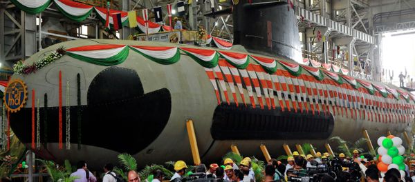 Employees and journalists gather around the Indian Navy's first indigenously-built Scorpene attack submarine at Mazagon Dock in Mumbai, India. Employees and journalists gather around the Indian Navy's first indigenously-built Scorpene attack submarine at Mazagon Dock in Mumbai, India. - Sputnik International