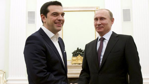 Russian President Vladimir Putin, right, shakes hands with visiting Greek Prime Minister Alexis Tsipras in Moscow's Kremlin, Russia - Sputnik International