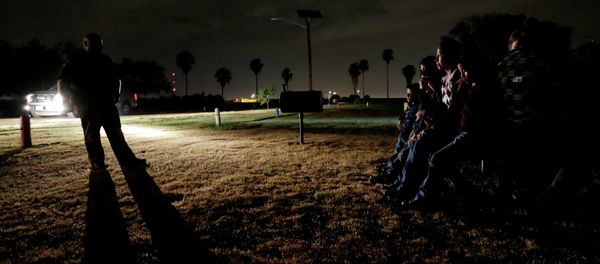 A group of immigrants from Honduras and El Salvador, who crossed the U.S.-Mexico border illegally, are stopped in Granjeno, Texas A group of immigrants from Honduras and El Salvador, who crossed the U.S.-Mexico border illegally, are stopped in Granjeno, Texas - Sputnik International