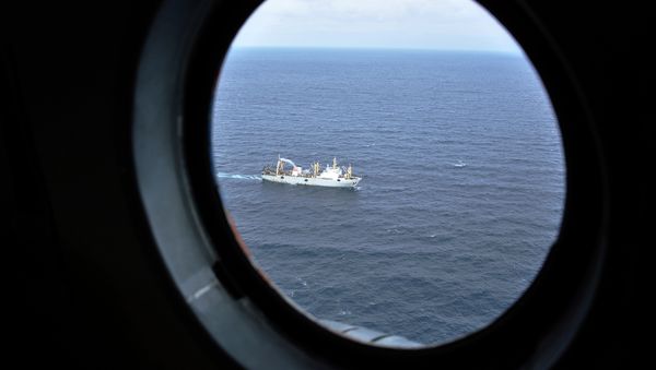 Russian trawler, the same type as Dalny Vostok, takes part at a rescue operation in the Sea of Okhotsk - Sputnik International