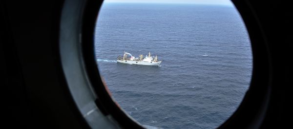 Russian trawler, the same type as Dalny Vostok, takes part at a rescue operation in the Sea of Okhotsk - Sputnik International