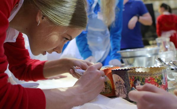 Miss Russia Participants Prepare to Celebrate Orthodox Easter - Sputnik International