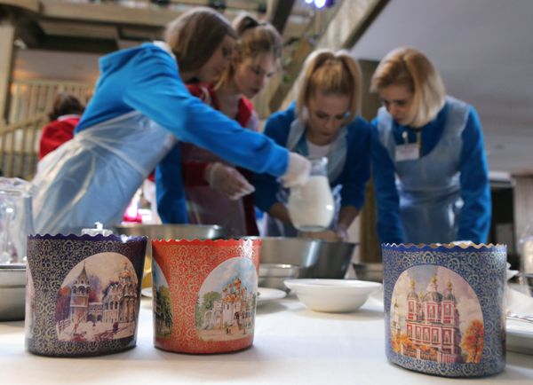 Miss Russia Participants Prepare to Celebrate Orthodox Easter - Sputnik International