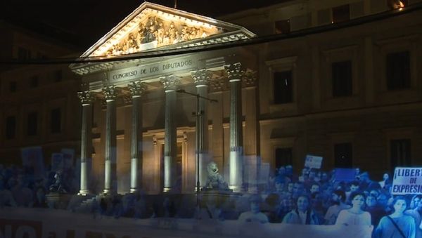 Activists participated in the first hologram protest in history that took place in Madrid - Sputnik International