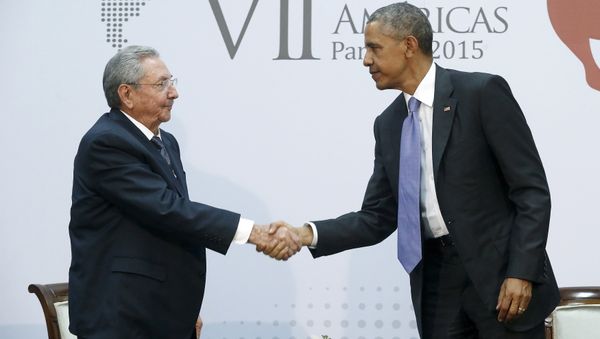 U.S. President Barack Obama shakes hands with Cuba's President Raul Castro as they hold a bilateral meeting during the Summit of the Americas in Panama City U.S. President Barack Obama shakes hands with Cuba's President Raul Castro as they hold a bilateral meeting during the Summit of the Americas in Panama City - Sputnik International