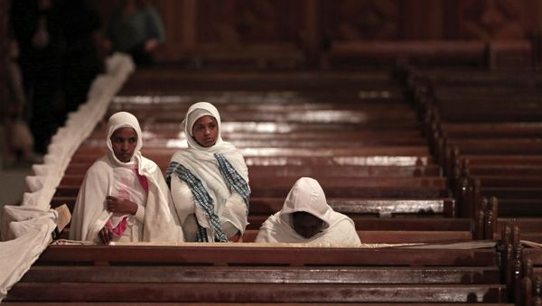 Ethiopian Christian women pray during the Easter Eve service at St. Mark's Cathedral, in Cairo, Egypt Ethiopian Christian women pray during the Easter Eve service at St. Mark's Cathedral, in Cairo, Egypt - Sputnik International
