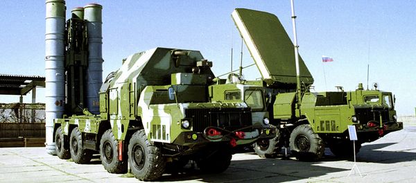 A Russian S-300 anti-aircraft missile system is on display in an undisclosed location in Russia - Sputnik International