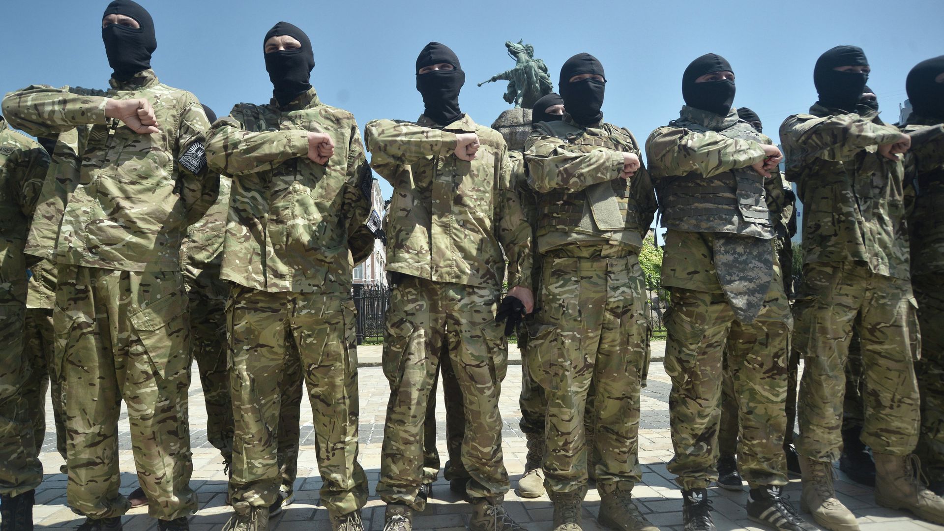 Azov battalion soldiers take oath in Kiev before being sent to Donbass Azov battalion soldiers take oath in Kiev before being sent to Donbass - Sputnik International, 1920, 11.04.2021