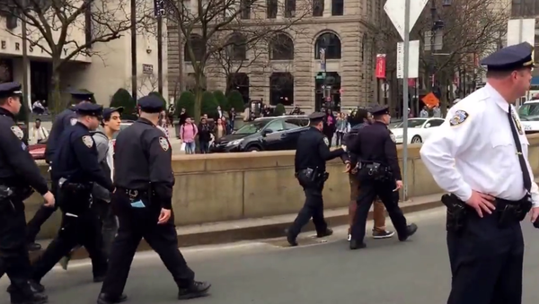 Stop Police Brutality Protest Leads to Arrests on the Brooklyn Bridge - Sputnik International