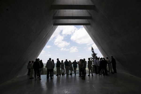 Never Forget: Holocaust Remembrance Day - Sputnik International