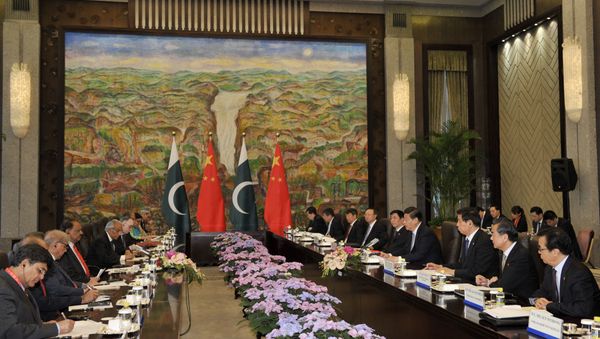 Chinese President Xi Jinping is expected to finalize a $46 billion deal which will jumpstart Pakistani infrastructure projects and strengthen ties between the two nations. - Sputnik International