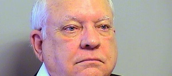 This Tuesday, April 14, 2015 photo provided by the Tulsa County, Oklahoma, Sheriff's Office shows Robert Bates. The 73-year-old Oklahoma reserve sheriff's deputy, who authorities said fatally shot a suspect after confusing his stun gun and handgun, was booked into the county jail Tuesday on a manslaughter charge. This Tuesday, April 14, 2015 photo provided by the Tulsa County, Oklahoma, Sheriff's Office shows Robert Bates. The 73-year-old Oklahoma reserve sheriff's deputy, who authorities said fatally shot a suspect after confusing his stun gun and handgun, was booked into the county jail Tuesday on a manslaughter charge. - Sputnik International