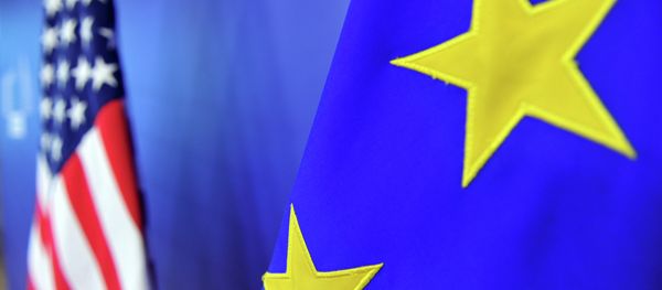 EU and US flags - Sputnik International